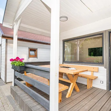 Pod Lasem Jarosławiec