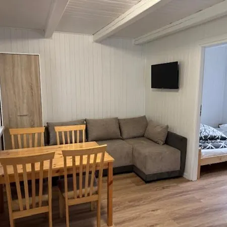 Pod Lasem Rusinowo (Slawno)