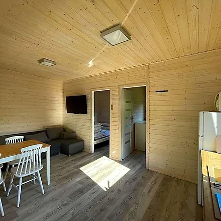 Pod Lasem Rusinowo (Slawno)