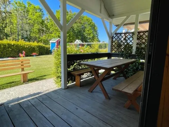 Pod Lasem Rusinowo (Slawno)