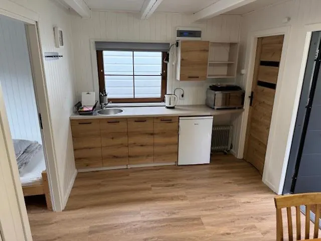 Pod Lasem * Rusinowo (Slawno)